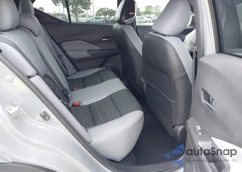 2024 Nissan Kicks Sr z USA, uszkodzony, nr VIN 3N1CP5DV2RN574050